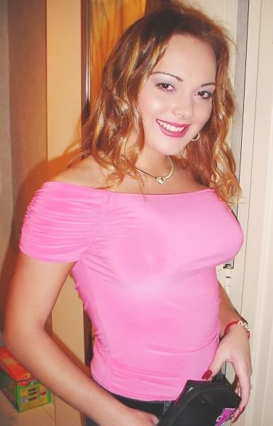 Живу в Москве и готова предложить тебе самые незабываемые моменты. Мои услуги включают эротический массаж, оральный и классический секс, ролевые игры, стриптиз и многое другое. У меня есть множество отзывов, которые подтверждают мою профессиональную историю. Не сомневайся, смотри мои фото, они говорят лучше всех слов! 💋 Обещаю сделать каждую встречу запоминающейся и наполненной страстью. Жду тебя в Москве! 😉 18904, 25 лет