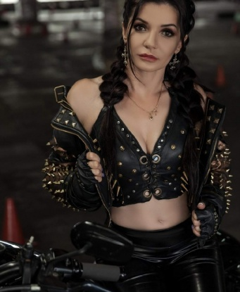 Мои услуги унесут тебя в мир наслаждения и релакса. Гарантирую тебе незабываемое время в моей компании. Опытные руки и составленные программы помогут освободиться от стресса и наполнить тебя энергией. Фото и отзывы оставили в памяти только самые приятные моменты с нашей встречи. Погрузись в океан наслаждения со мной, и ты узнаешь, что настоящий праздник души и тела находится в Москве. Жду нашу встречу, чтобы подарить тебе самые незабываемые моменты вместе. 💫 2110, 34 года