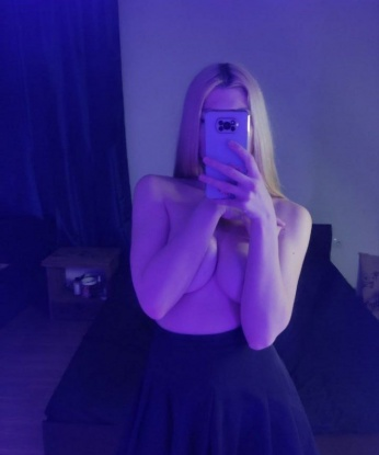 Пикантная и соблазнительная красотка приглашает в гости на незабываемое свидание. Горячий и страстный секс ждет тебя. Позволь себе немного беззаботности и удовольствия! 6194, 22 года